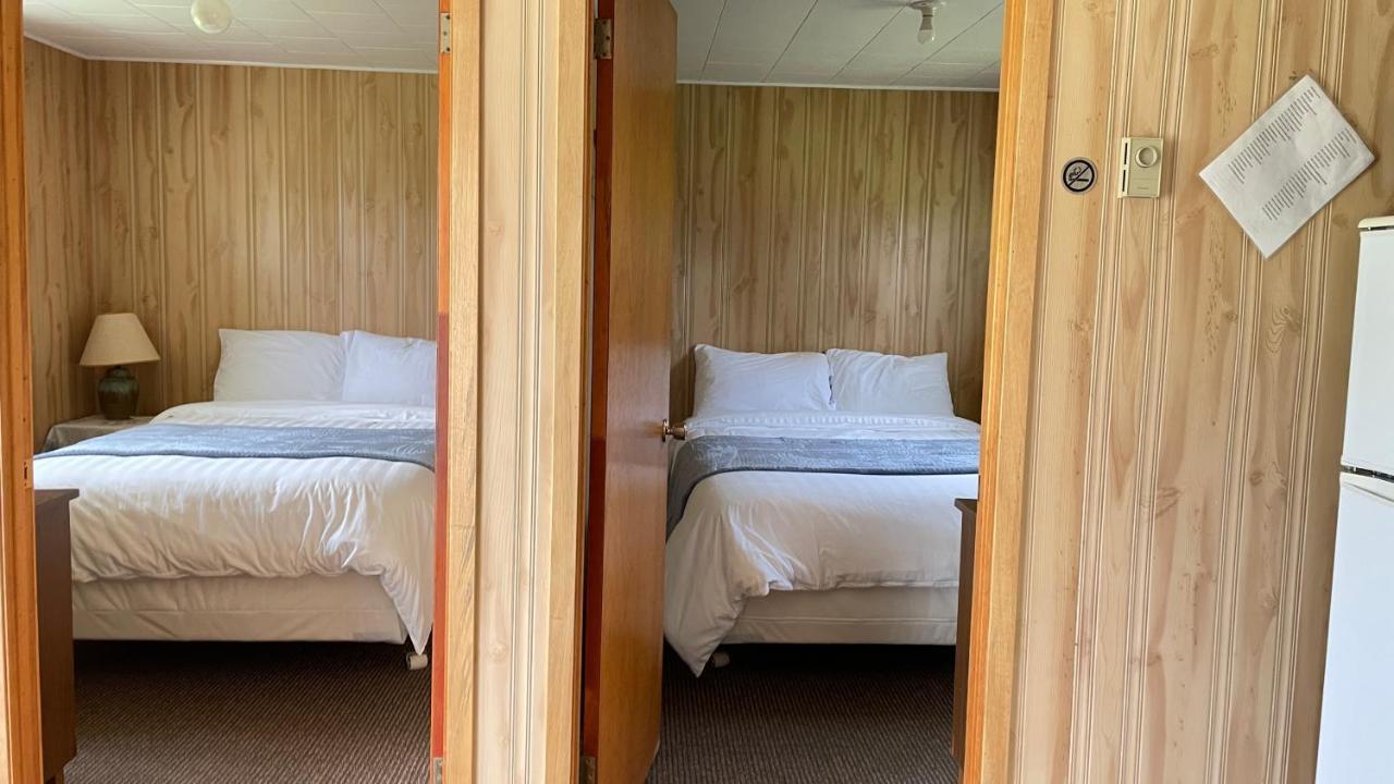 Rachel'S Motel And Cottages Surrey Εξωτερικό φωτογραφία