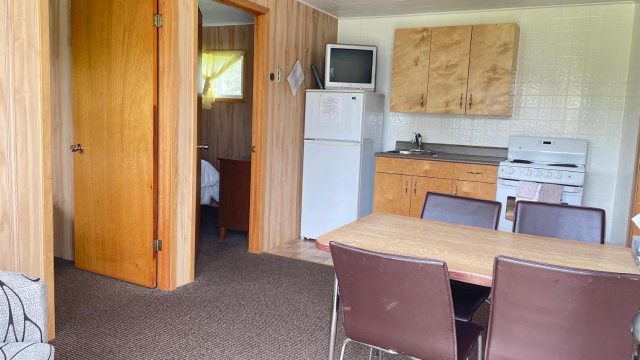 Rachel'S Motel And Cottages Surrey Εξωτερικό φωτογραφία