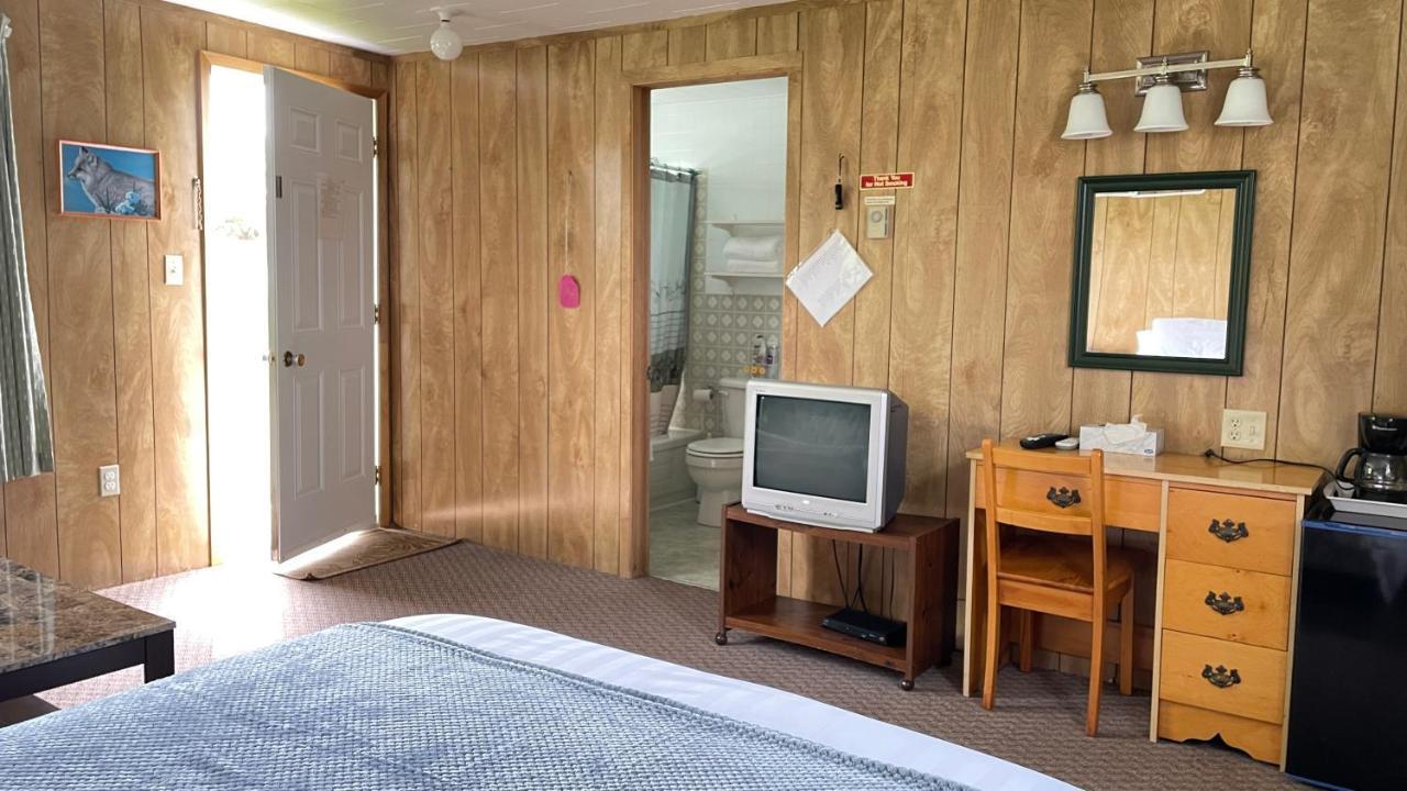 Rachel'S Motel And Cottages Surrey Εξωτερικό φωτογραφία